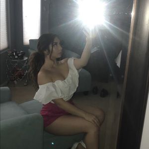 Meet your Posher, Isabella